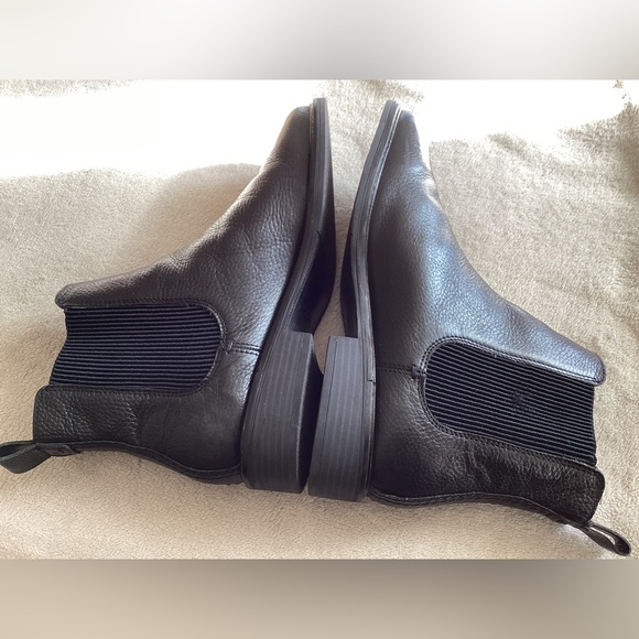 Clarks Classic Black Leather Ladies Boots - Picture 10 of 16